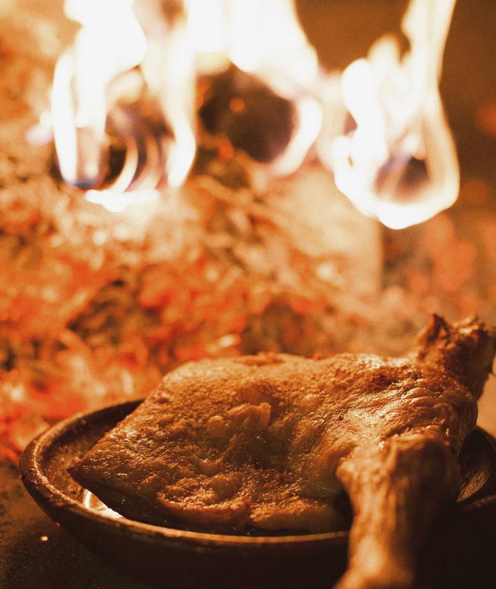 Imagen secundaria 2 - Lechazo asado del restaurante Figón de Recoletos.