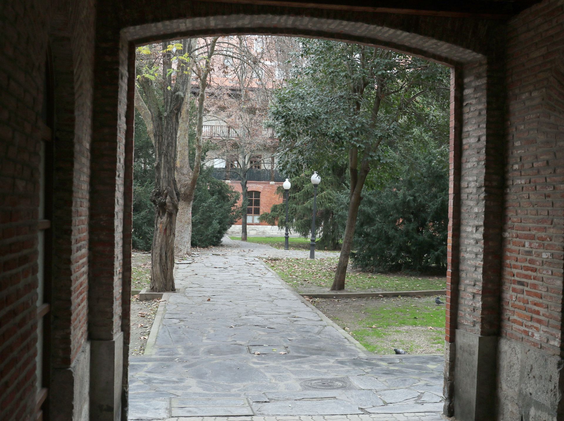 Acceso a la Plaza del Viejo Coso.