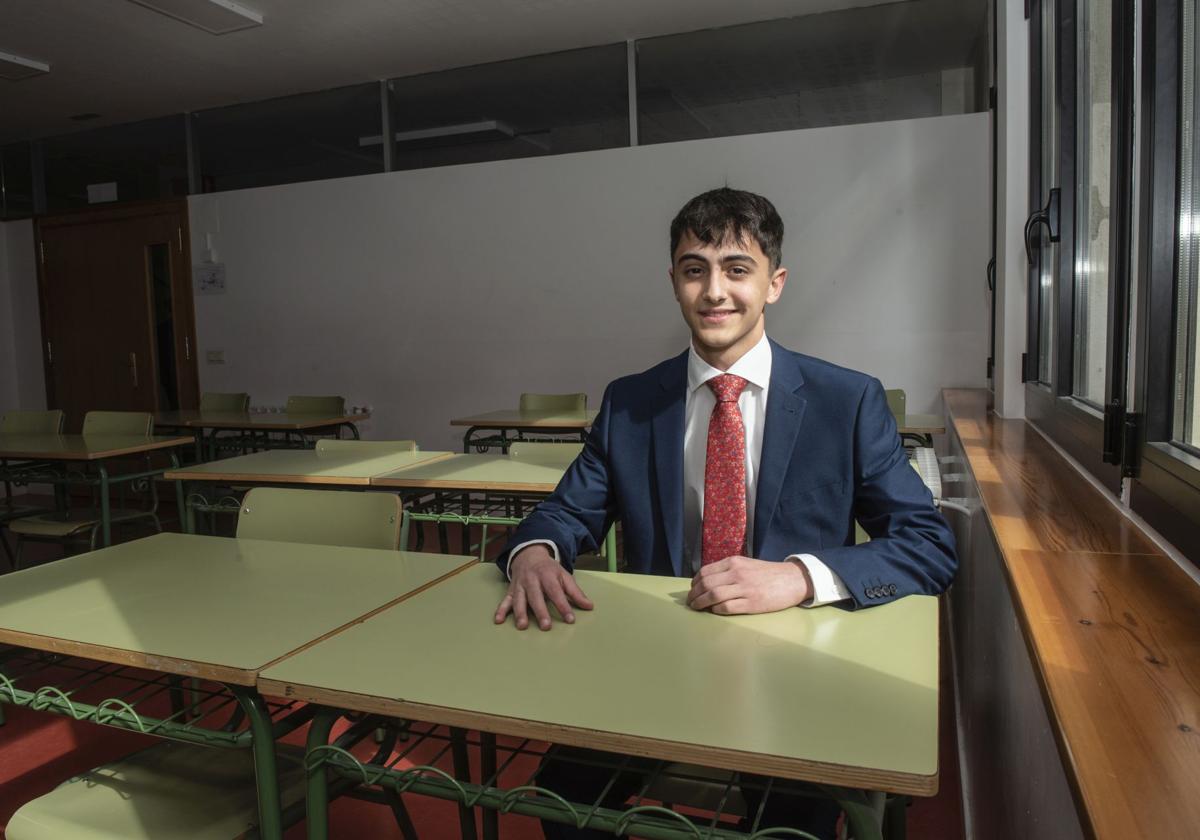 Mario García Bazo, en una clase del instituto Andrés Laguna.