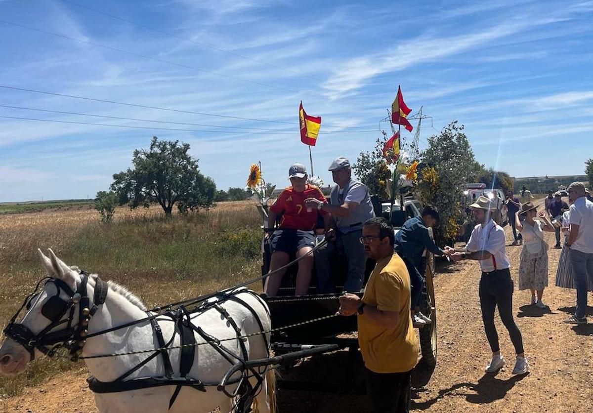 Un momento de la romería en Mayorga.