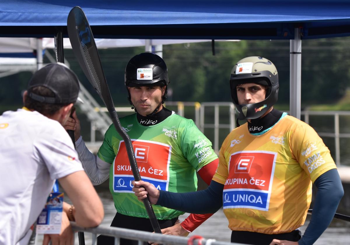 Manu Ochoa y David Llorente, en la Copa del Mundo de Praga.