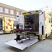 Dos nuevas ambulancias permitirán el traslado con cuidados intensivos entre hospitales de pacientes críticos