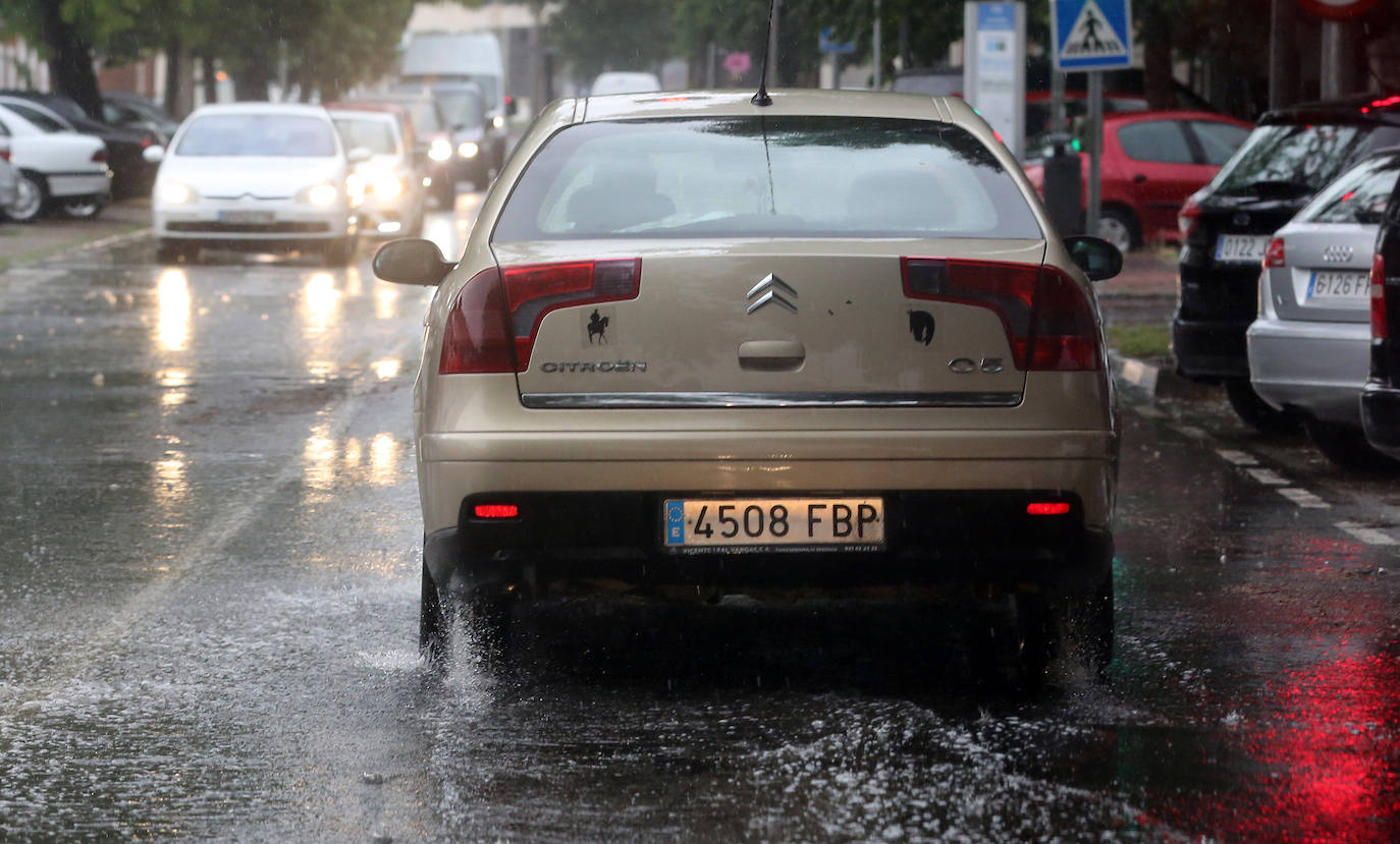 Una tormenta descarga más de 15 litros por metro cuadrado