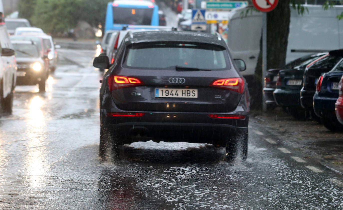 Una tormenta descarga más de 15 litros por metro cuadrado