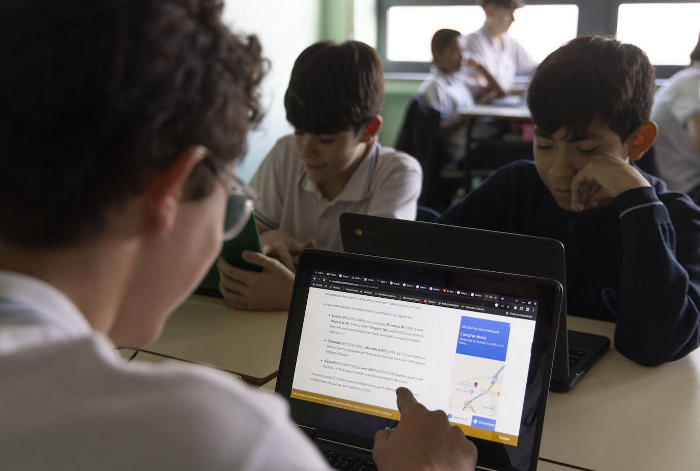 Varios alumnos de Educación Secundaria, en un aula del colegio Amor de Dios.