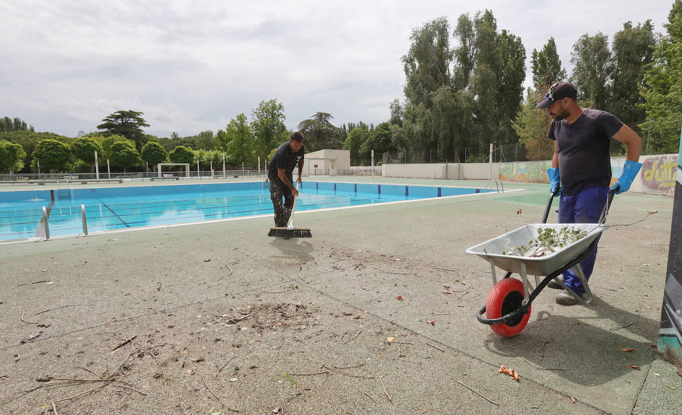 Las piscinas llegan antes que el verano en Palencia