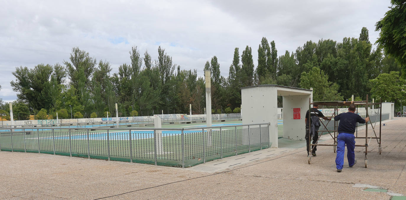 Las piscinas llegan antes que el verano en Palencia