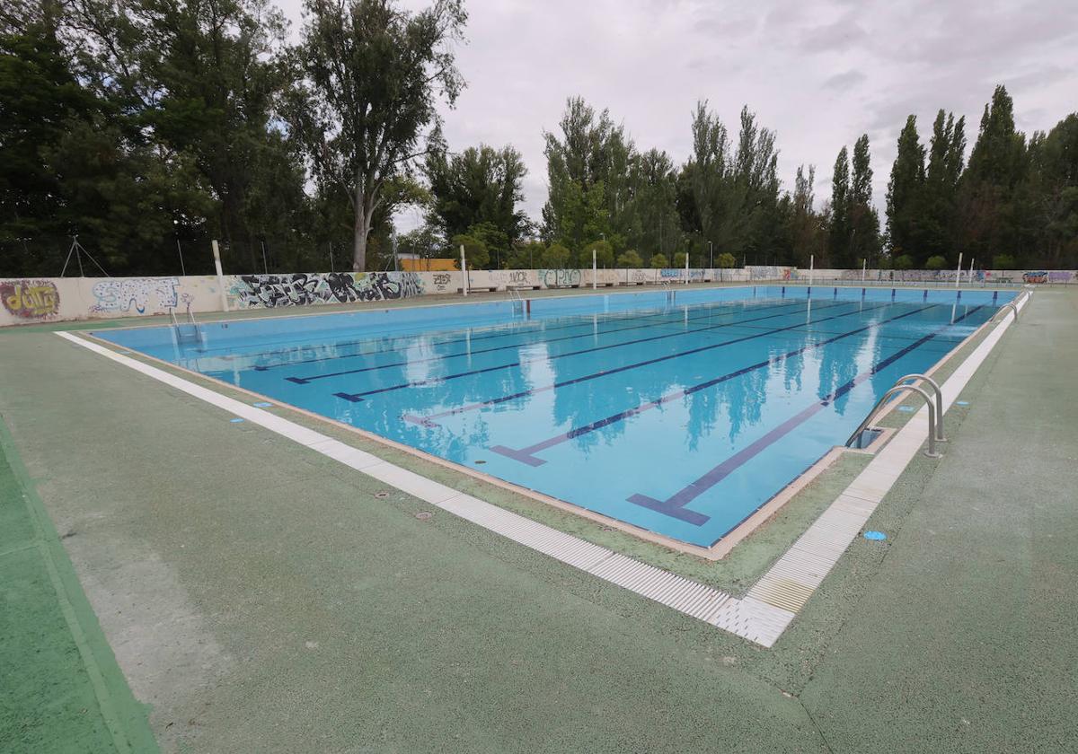 Las piscinas llegan antes que el verano en Palencia