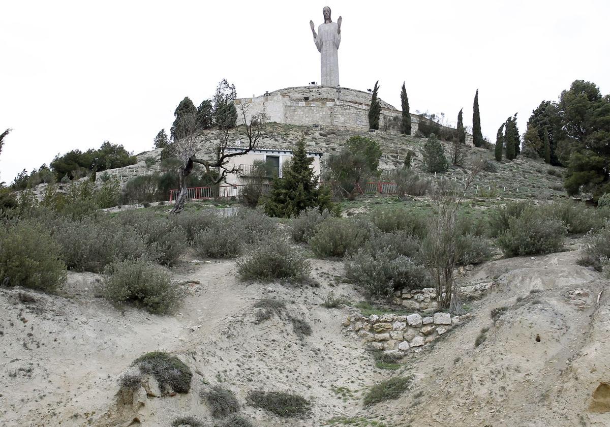 Cerro del Otero, en el que debe ejecutarse una restauración ambiental.