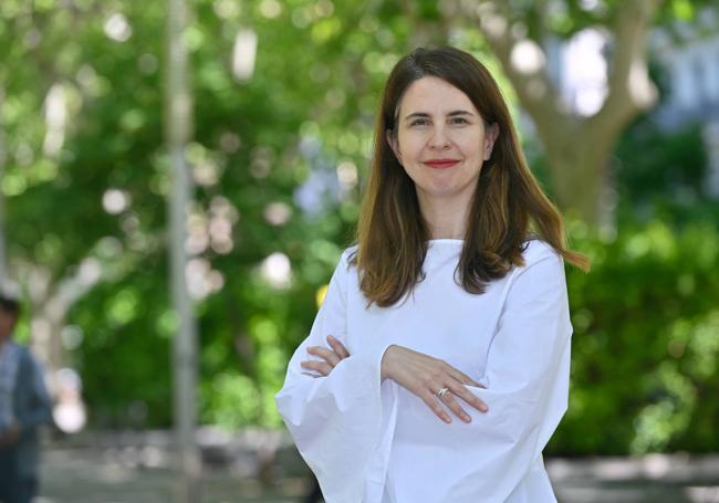 Ana Manero Salvador fotografiada junto al Campo Grande de Valladolid.