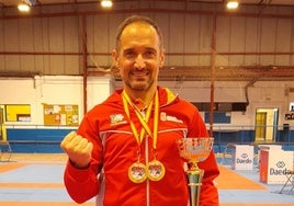 Óscar Botrán con las dos medallas de oro