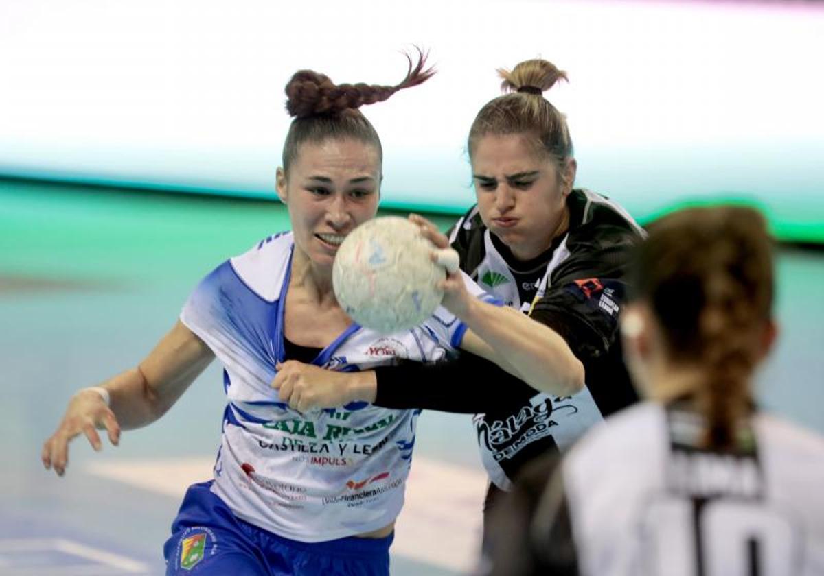 O' Mullony, durante un partido con el Caja Rural Aula Valladolid.