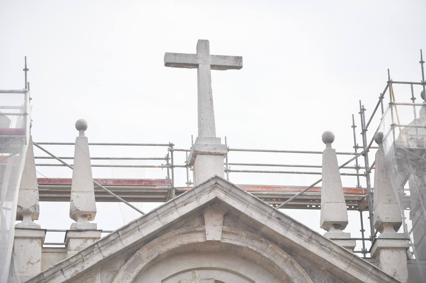 El día después del derrumbe de la cúpula de la iglesia de la Vera Cruz