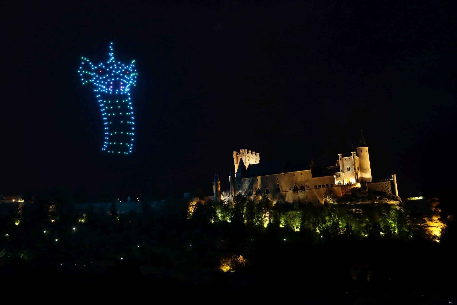 El espectáculo de drones de Segovia, en imágenes