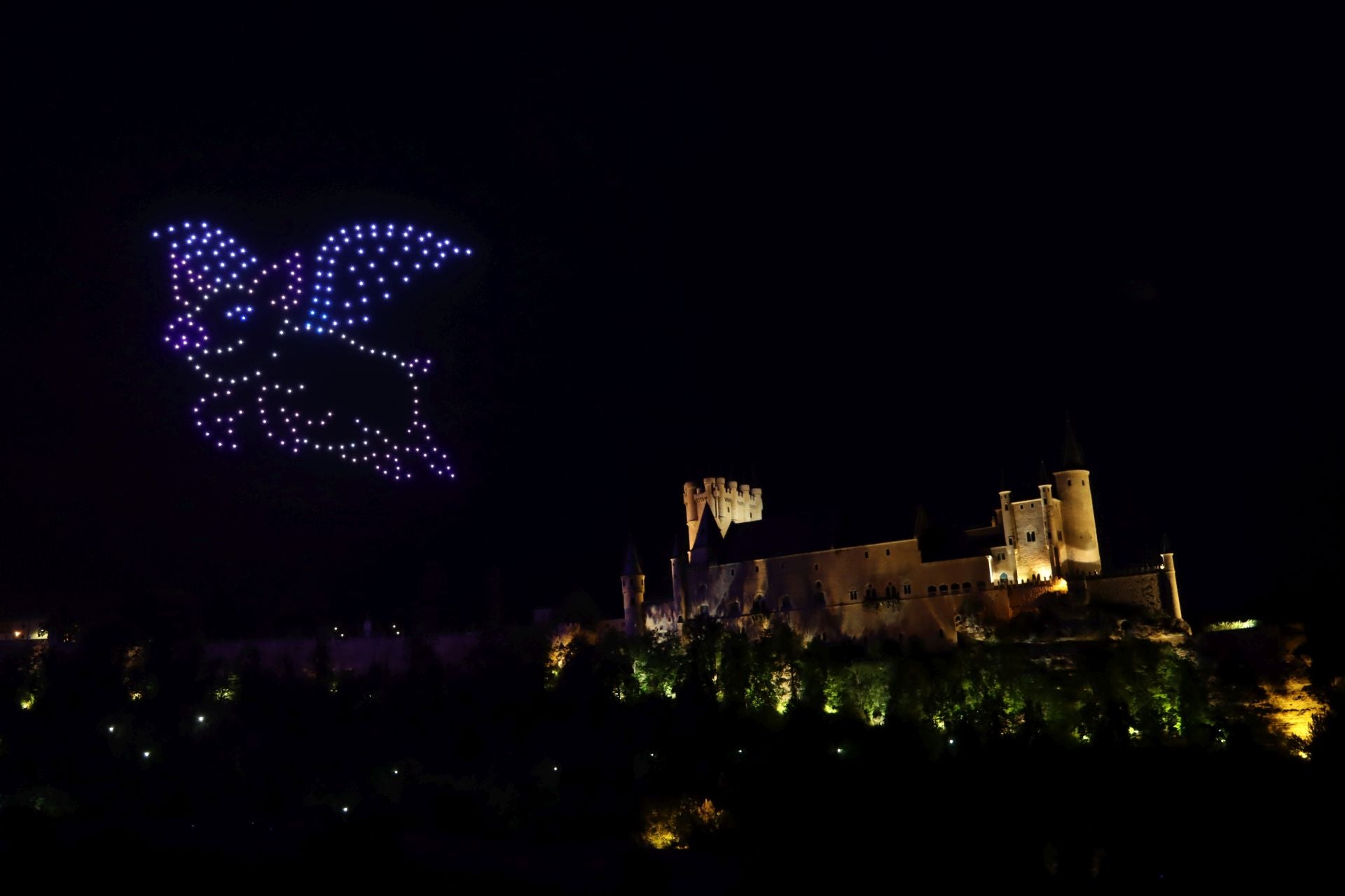 El espectáculo de drones de Segovia, en imágenes