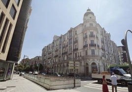 Calle de Miguel Íscar de Valladolid vista desde la plaza de Zorrilla.