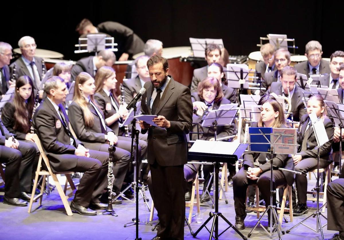 Imágenes del 40 Aniversario de la Federación de Casas Regionales y Provinciales