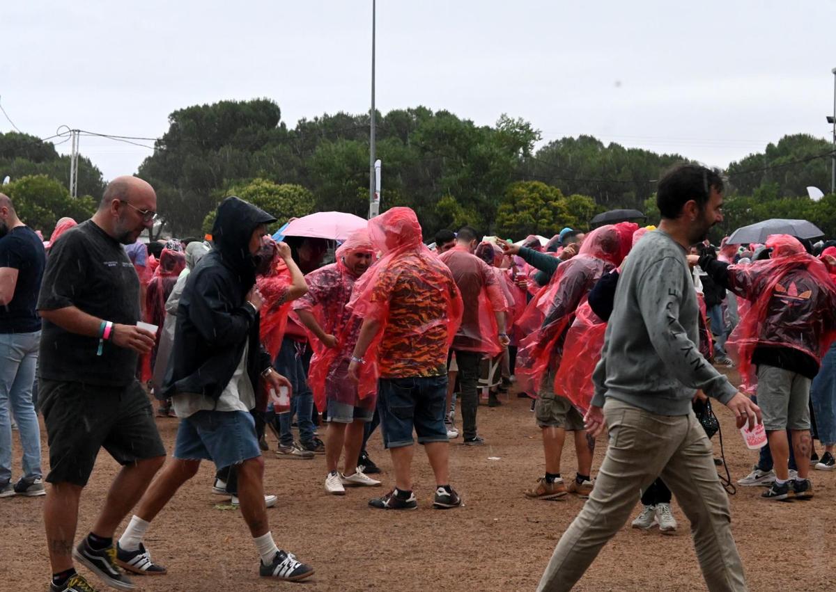 Imagen secundaria 1 - Un Conexión Valladolid pasado por agua congrega a más de 9.500 personas