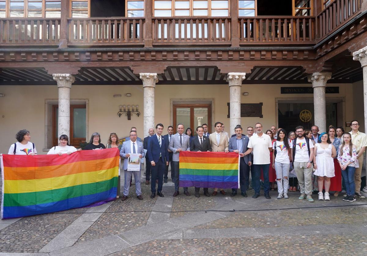 Acto con motivo del Día del Orgullo LGBTIQ+, este viernes en la Diputación de Valladolid.