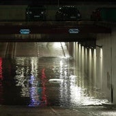 Una espectacular tormenta colapsa Valladolid y obliga a cerrar los pasos subterráneos