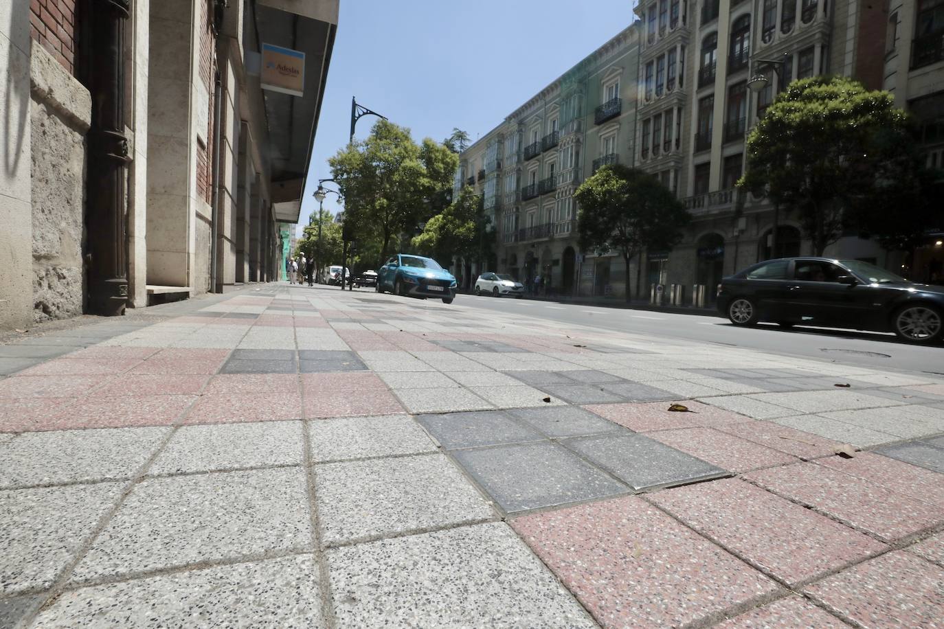 La calle de Miguel Íscar, la más burguesa de Valladolid