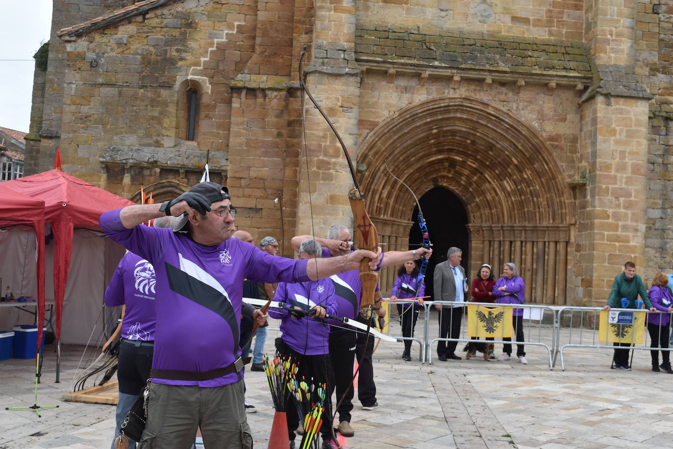 Las fiestas de Aguilar se despiden con una exhibición de tiro con arco