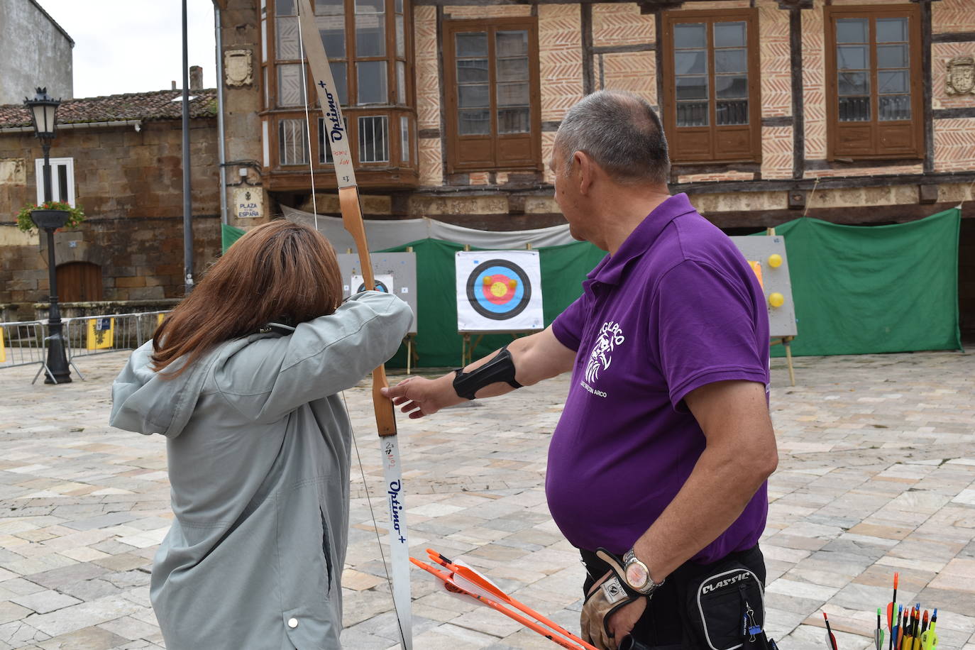 Las fiestas de Aguilar se despiden con una exhibición de tiro con arco