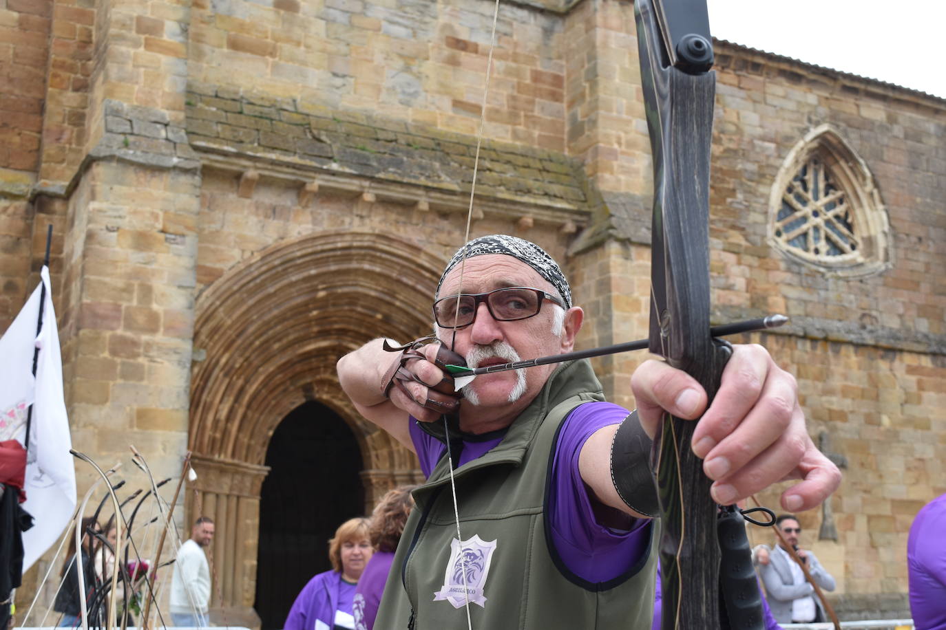 Las fiestas de Aguilar se despiden con una exhibición de tiro con arco