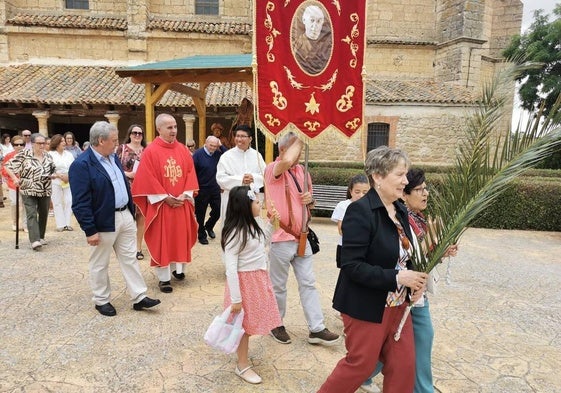 Imágenes de la primera procesión del beato Ponciano Nieto en Valverde de Campos