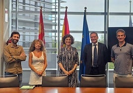 Reunión en la Consejería de Industria con miembros del Ayuntamiento de Palencia.
