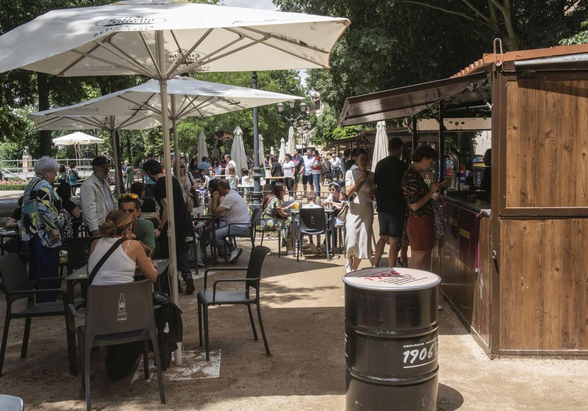 Feria de Día de Segovia, en el Paseo del Salón, el pasado domingo.