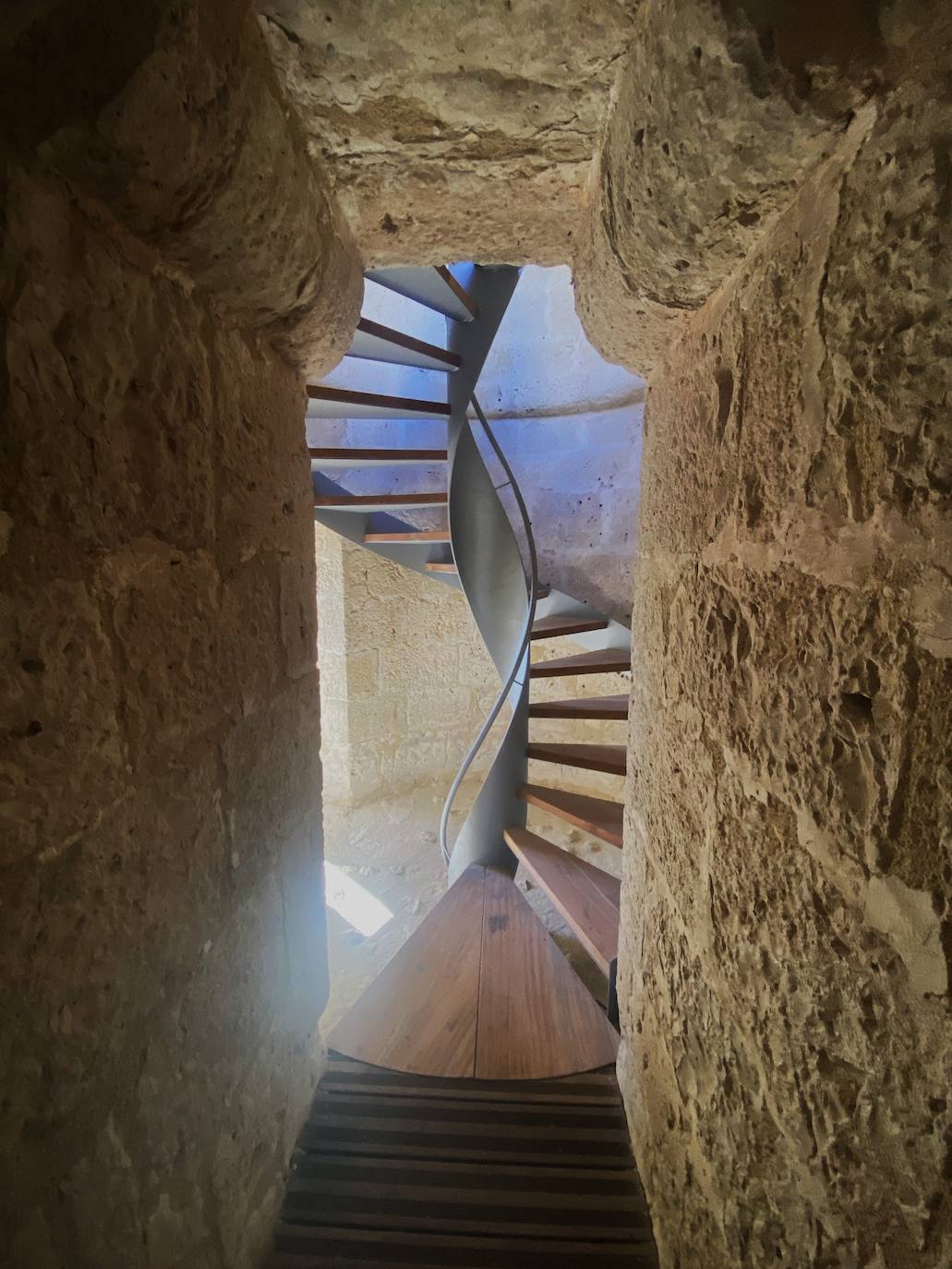 Restauración de la barbacana y el patio norte del castillo de Peñafiel de Fernando Cobos, Rodrigo Canal y Ricardo Martín