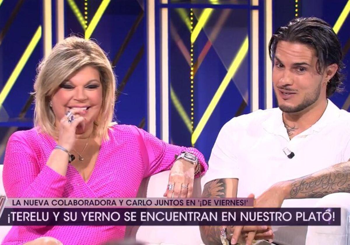 Terelu Campos con su 'yerno' Carlo Constanzia en el programa 'De Viernes!'.