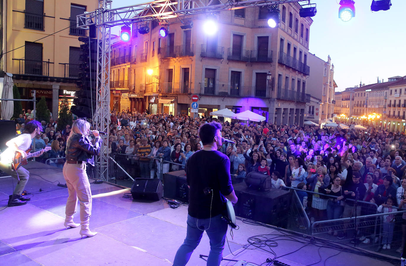 El tributo a La Oreja de Van Gogh, en imágenes