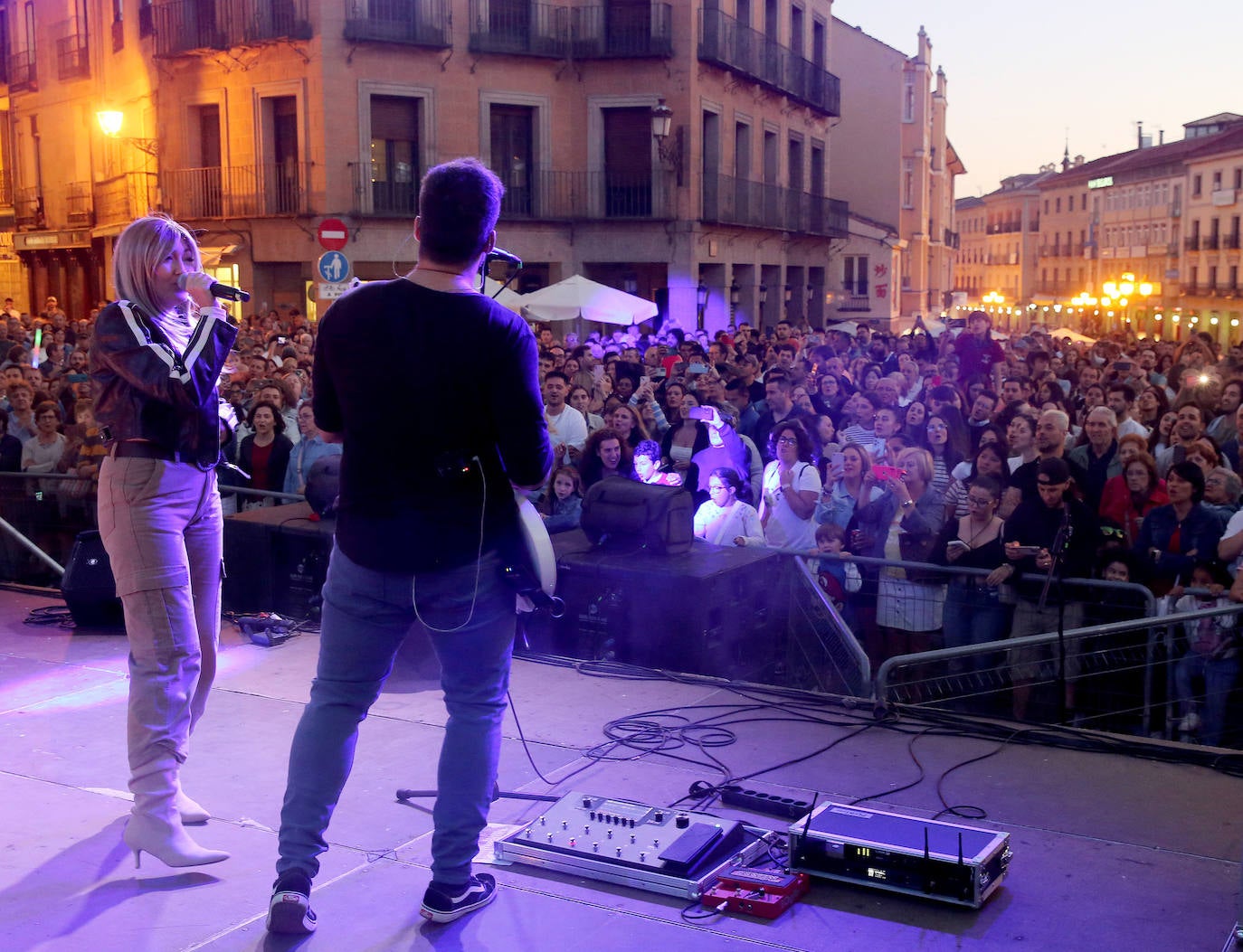 El tributo a La Oreja de Van Gogh, en imágenes