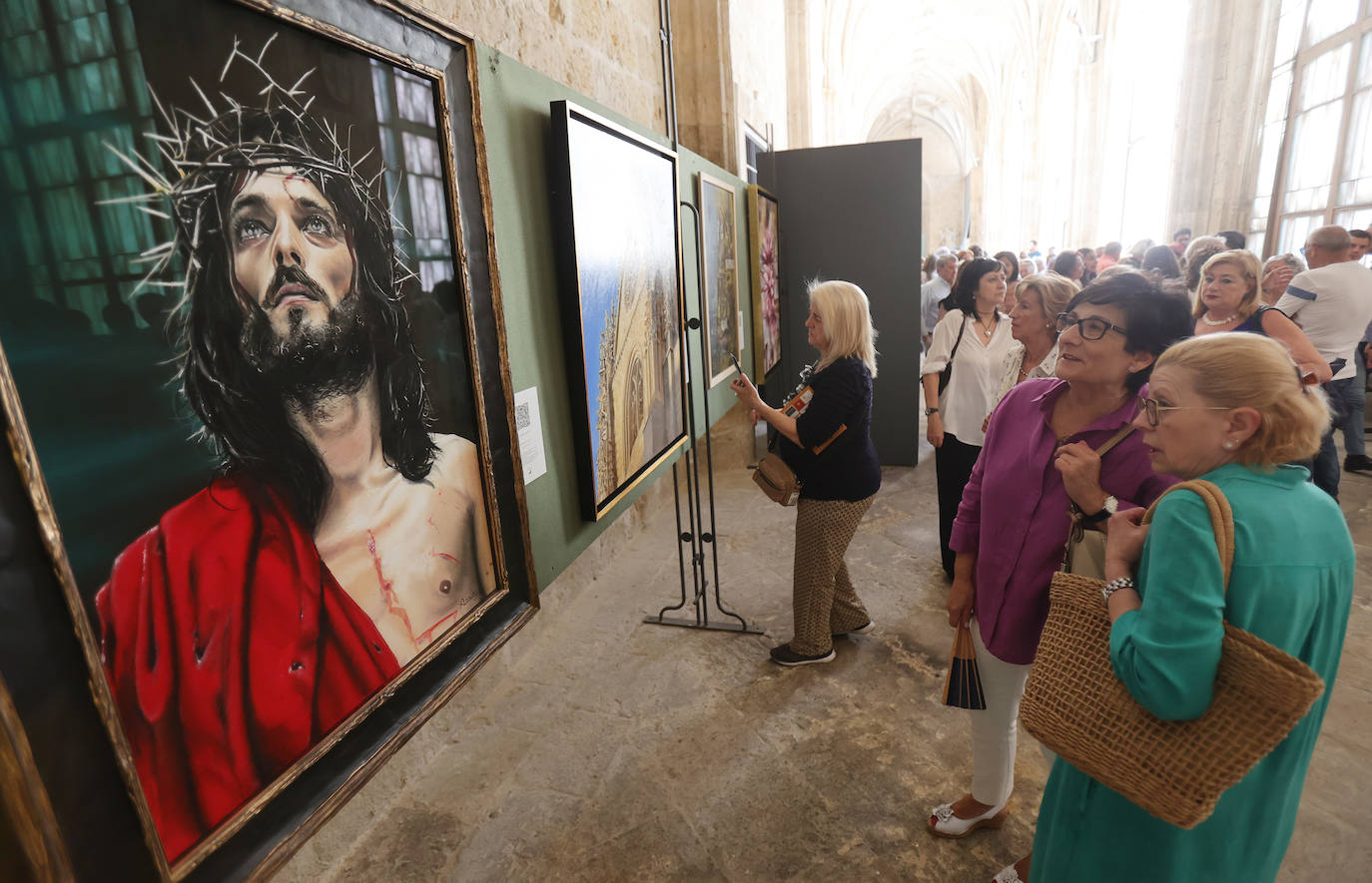 Veintisiete artistas palentinos exponen en el claustro de la Catedral