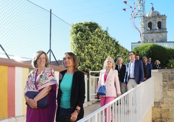 Rocío Lucas y Ángeles Armisén en Aguilar de Campoo.