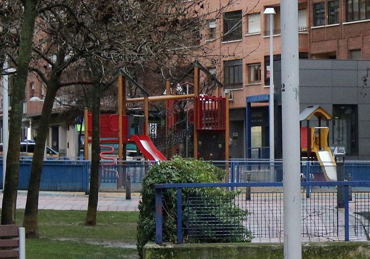 Parque infantil situado en la plaza José Zorrilla de Segovia.