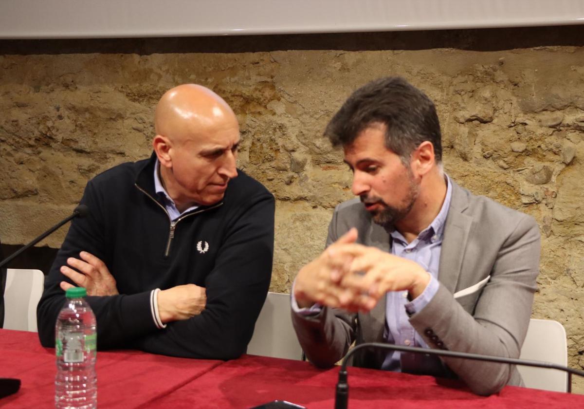 José Antonio Diez, alcalde de León, y Luis Tudanca, secretario general del PSOE.