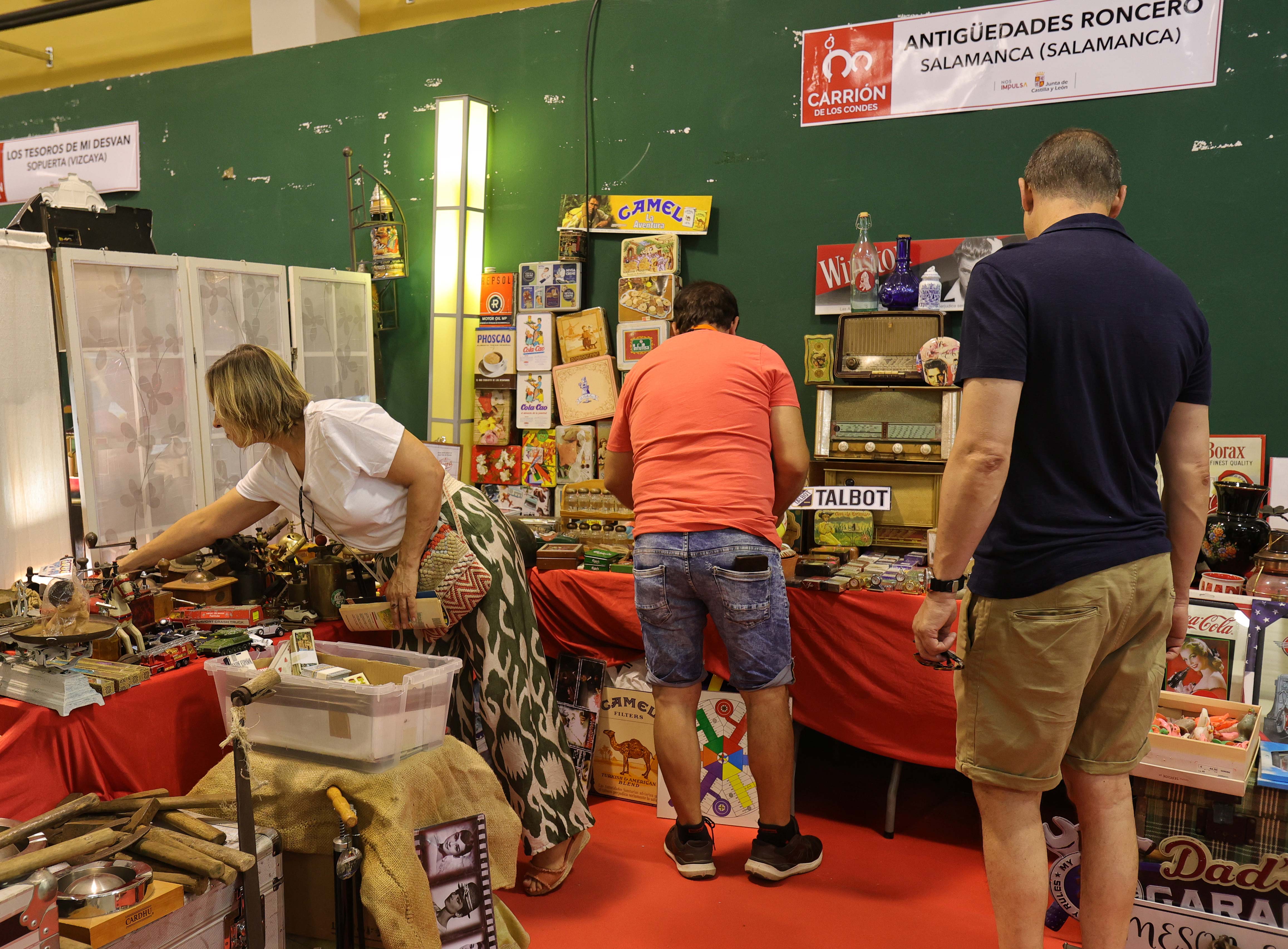 Feria de antigüedades en Carrión de los Condes