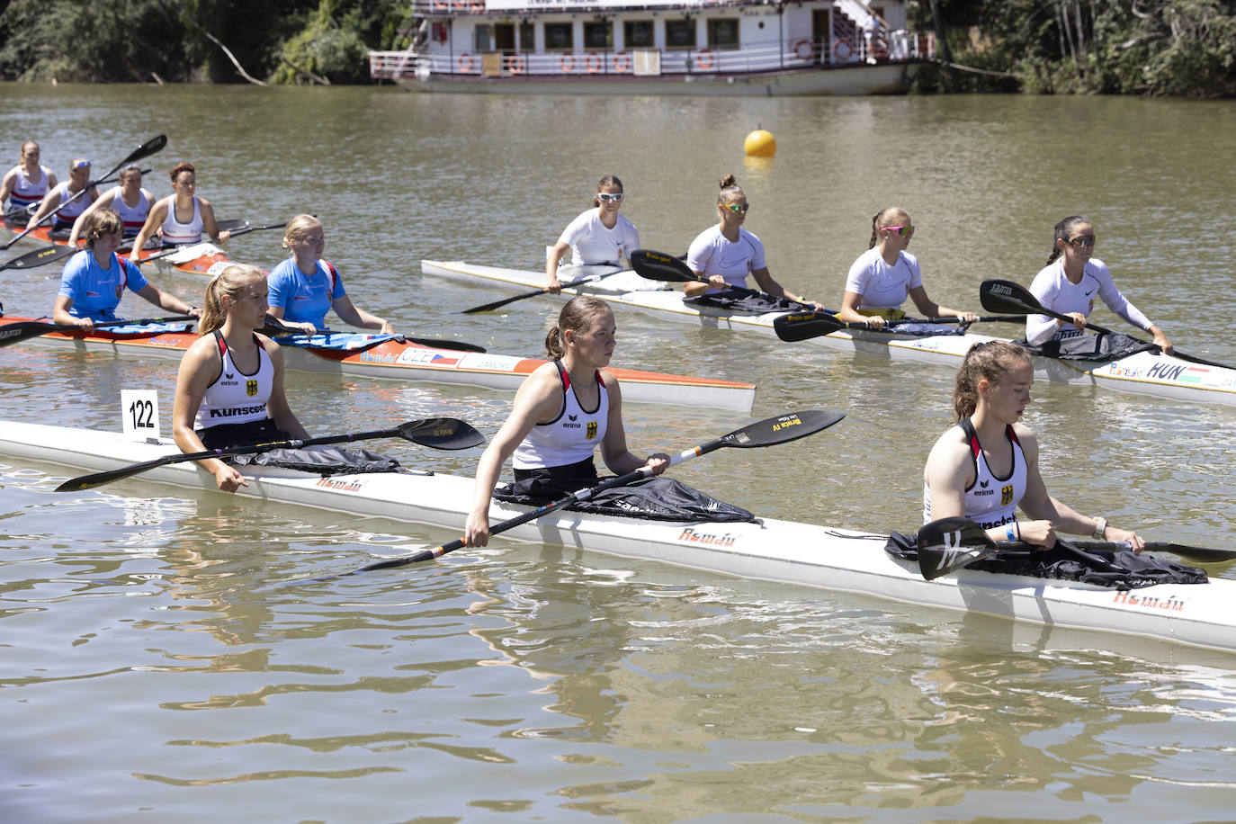 Valladolid acoge el Gran Premio Internacional K-4 de piragüismo
