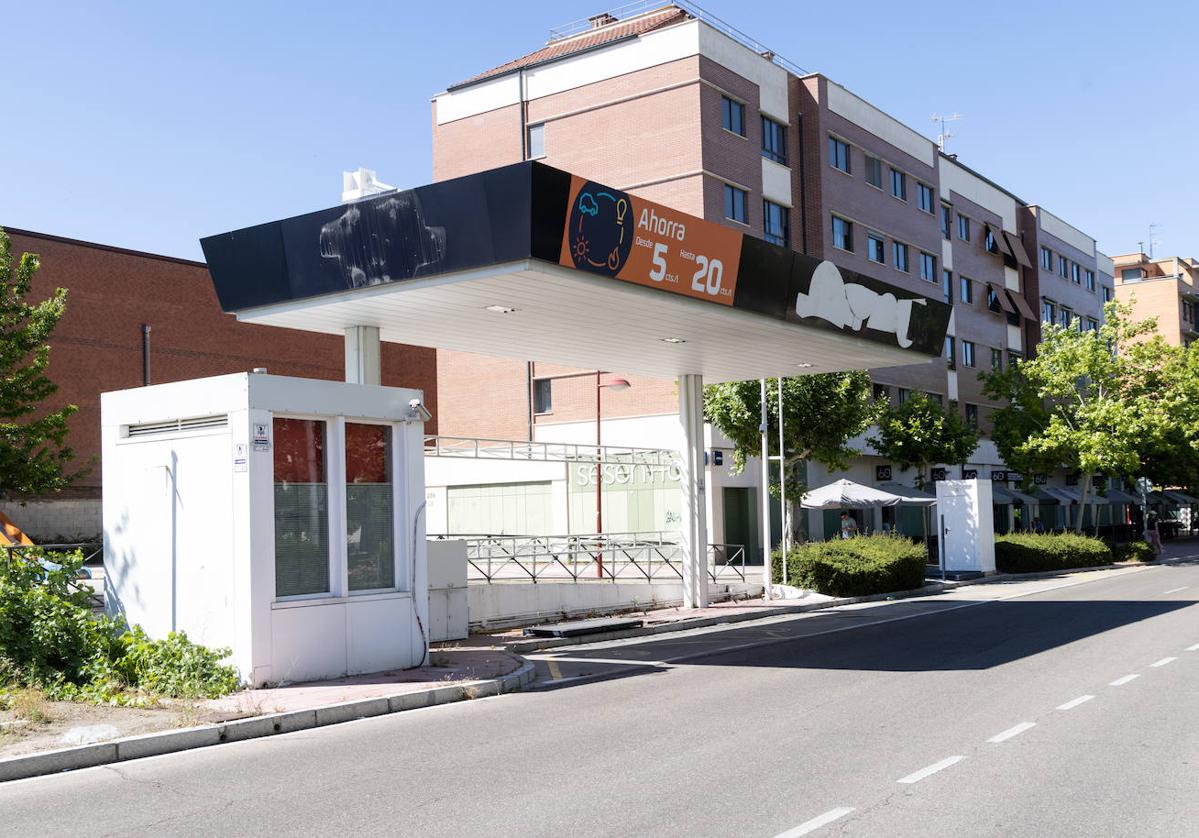 Gasolinera en el paseo de Zorrilla, a la altura de Vallsur.