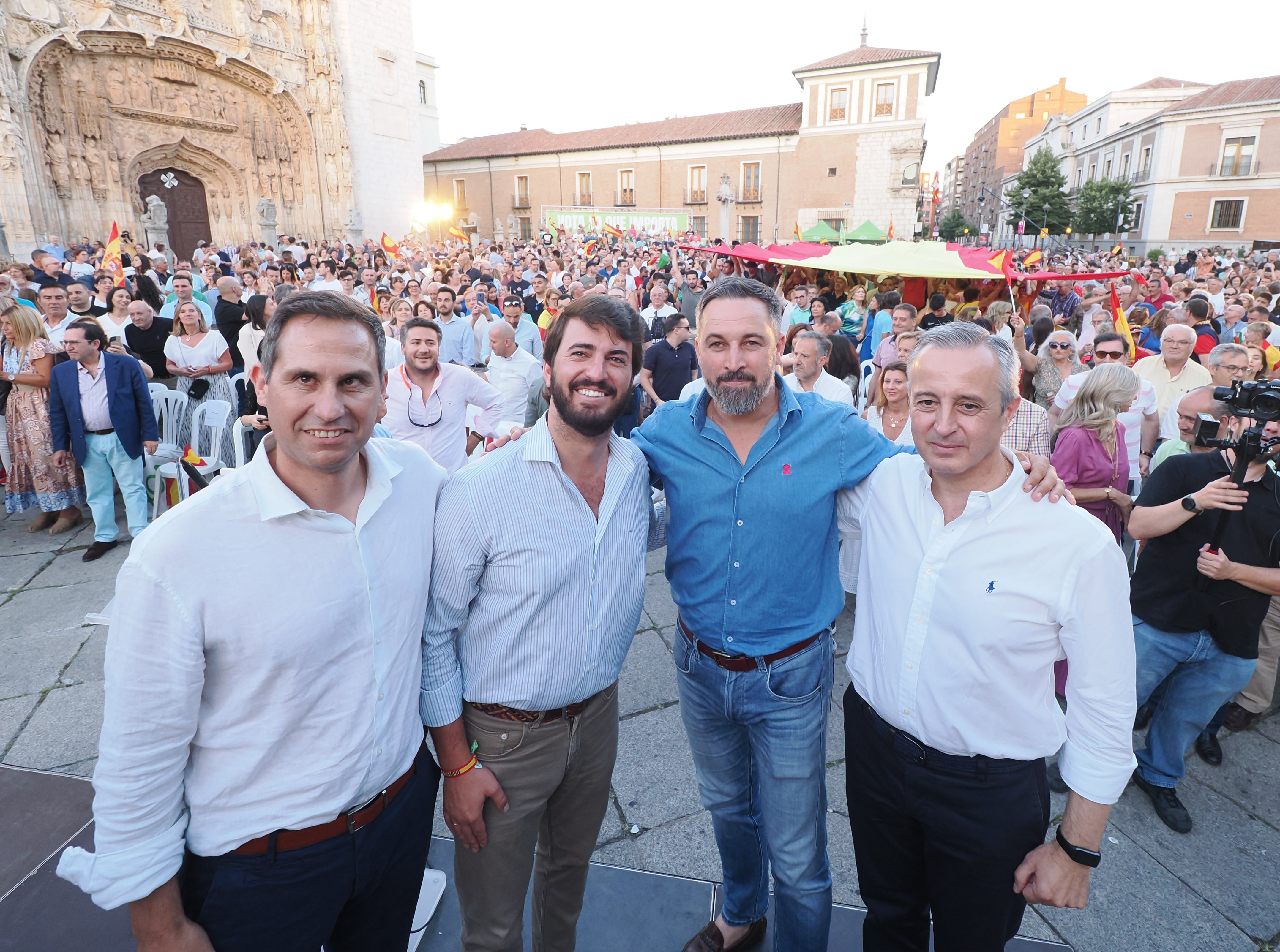 Vox da por roto el Gobierno de Castilla y León con el PP