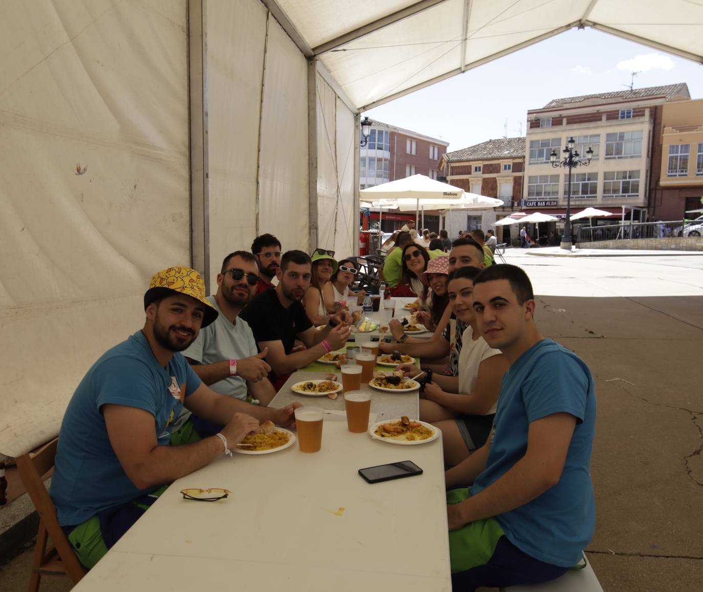 Las peñas animan las fiestas de Osorno