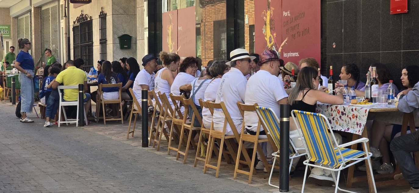 Las peñas animan las fiestas de Osorno