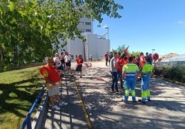 Portesta a las puertas del Hospital de Ávila.