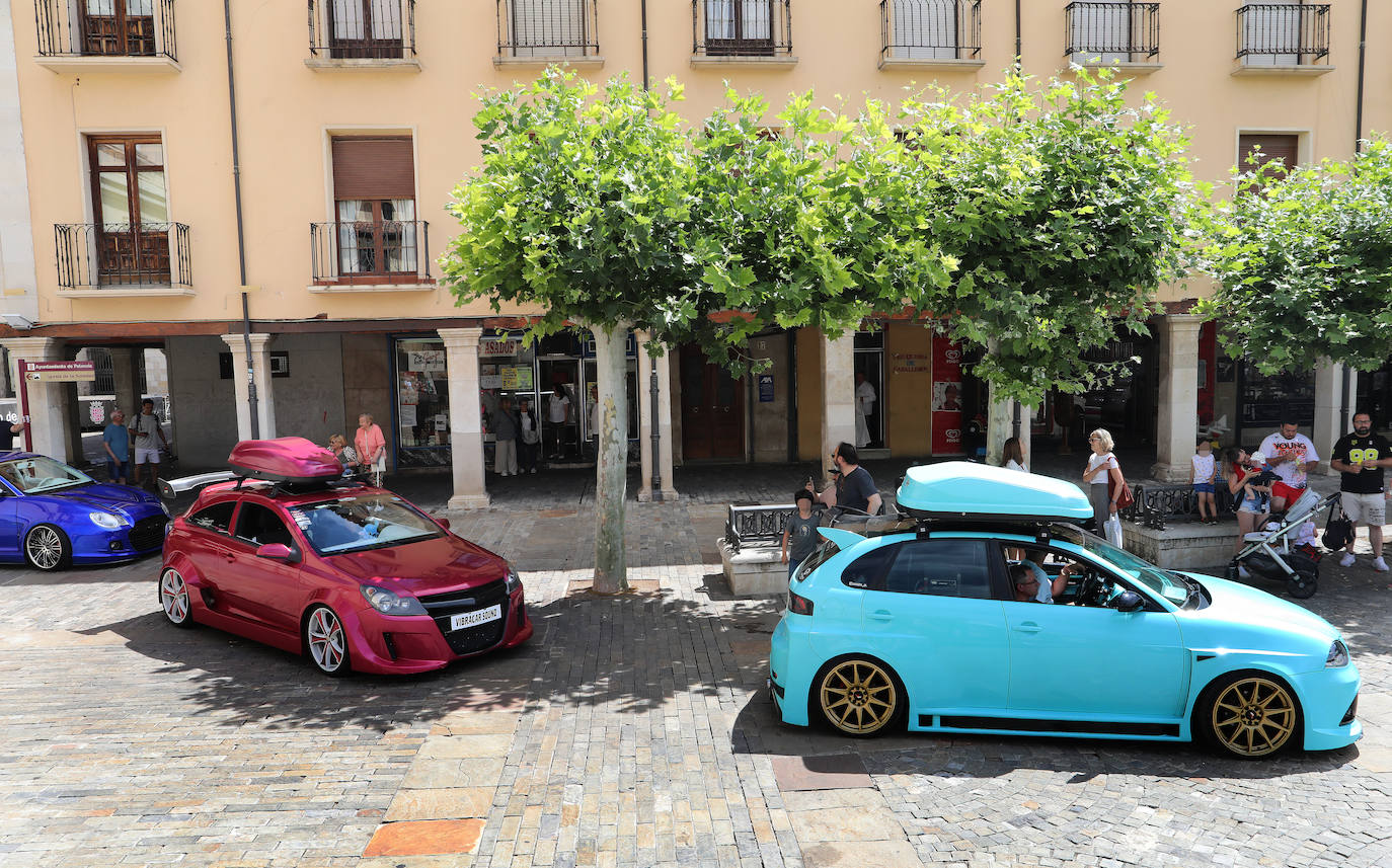 Los coches tuning conquistan las calles de Palencia