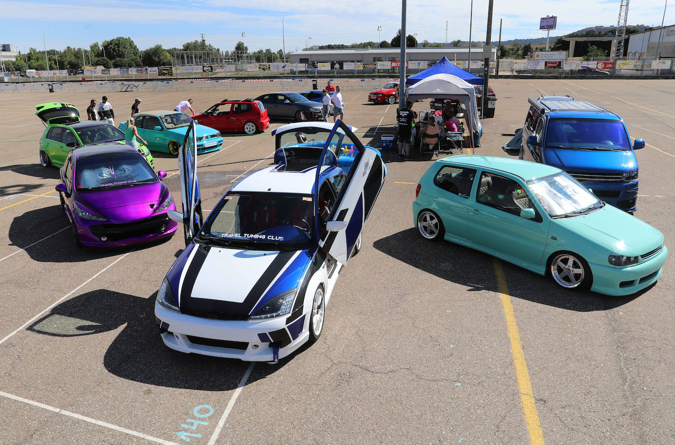 Los coches tuning conquistan las calles de Palencia