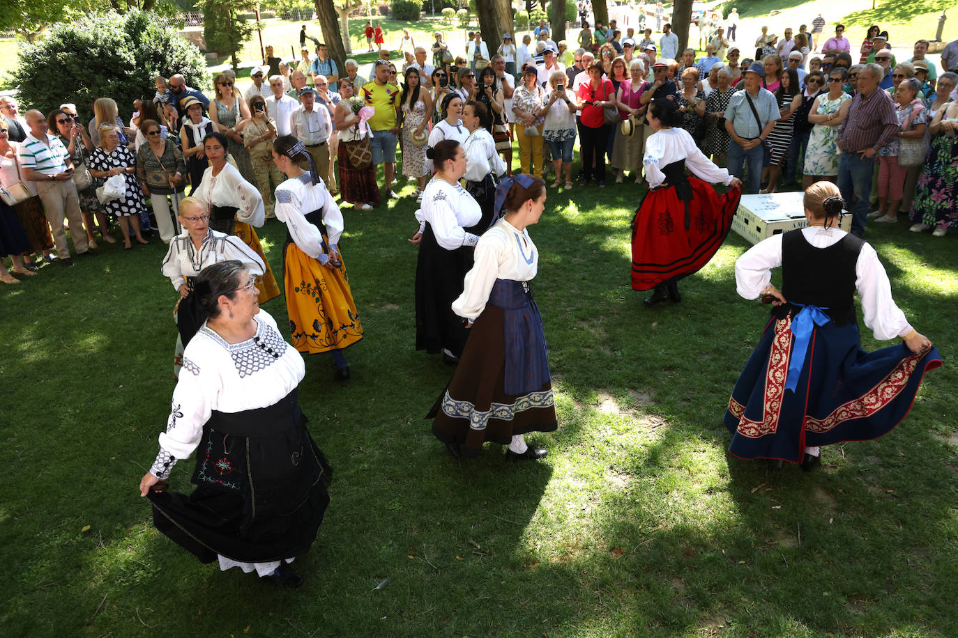 Misa y procesión en honor a la Virgen del Carmen en Valladolid