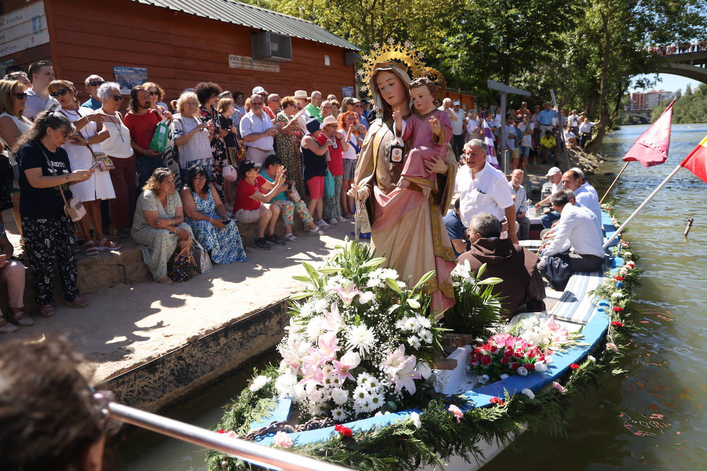 Misa y procesión en honor a la Virgen del Carmen en Valladolid